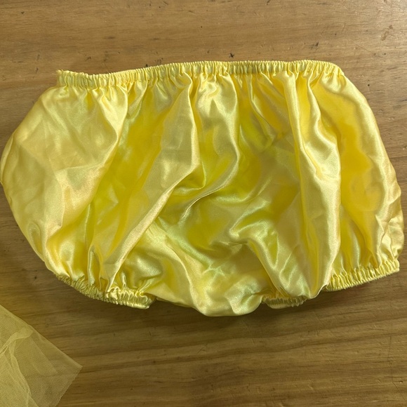 “What a character” Disney’s Snow White dress costume size 12 mo Halloween - Picture 7 of 7